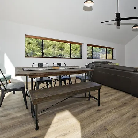 Margaret River Bungalow-1-Street - Pet Friendly-3