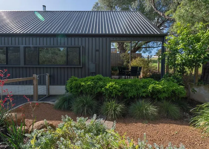 Margaret River Bungalow-1-Street - Pet Friendly
